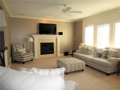 611 Canyon View Dr, Lansing, KS 66043 - photo 4