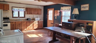 kitchen 150 Memory Ln