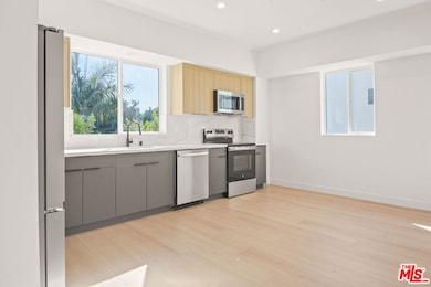 1707 S Burnside Ave unit 1/2, Los Angeles, CA 90019 - photo 5