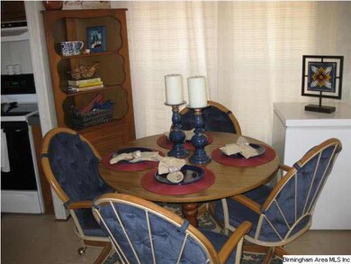 BREAKFAST AREA OF LARGE KITCHEN