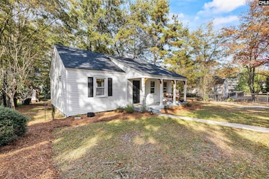 618 Hampton St, Camden, SC 29020 - photo 2