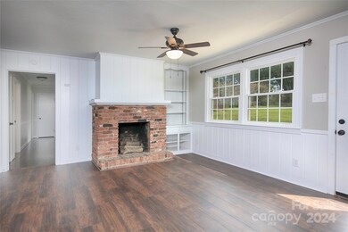 1602 Kenmore Dr, Statesville, NC 28625 - photo 3