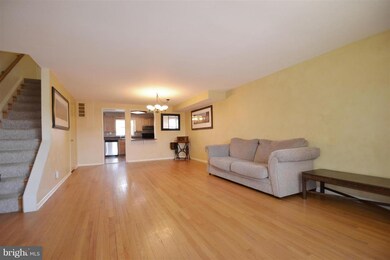 5637 Chelwynd Rd, Halethorpe, MD 21227 - photo 4