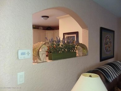 287 College Ave, Staten Island, NY 10314 - photo 3