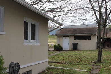 Garage has alley access