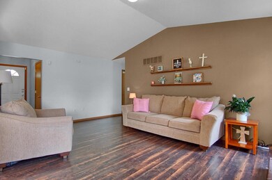 2409 Copper Creek Rd, Maryville, IL 62062 - photo 4