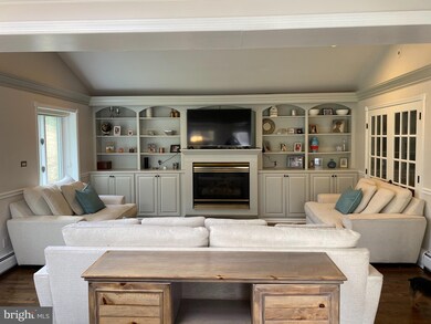 2 E Glen Cir, Media, PA 19063 - photo 3