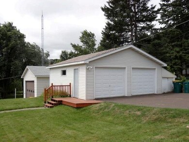 2301 Hillcrest Dr, Duluth, MN 55811 - photo 4