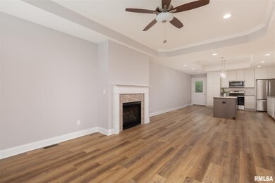 1217 W 53rd St, Davenport, IA 52806 - photo 6