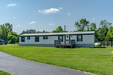 662 Ellis Cook Rd, Mount Washington, KY 40047 - photo 2