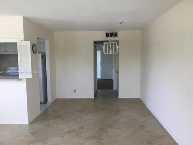 278 Camden L, West Palm Beach, FL 33417 - photo 4