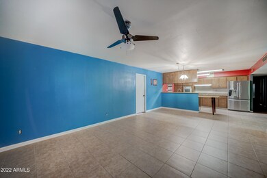 1672 E Bishop Dr-6