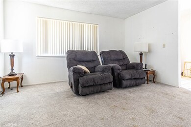 14294 Apple Creek Dr, Victorville, CA 92395 - photo 4