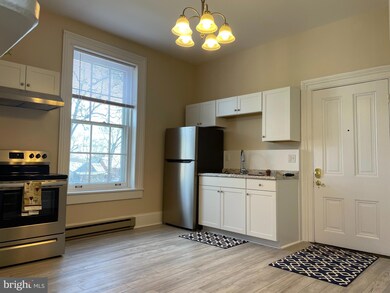 447 N Loudoun St unit 3, Winchester, VA 22601 - photo 2