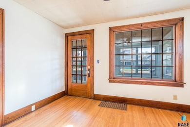 317 N Franklin Ave, Sioux Falls, SD 57103 - photo 7