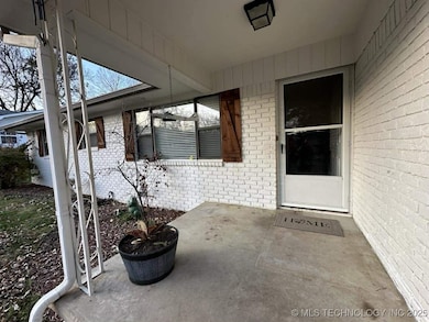 1410 W Danny St, Claremore, OK 74017 - photo 3