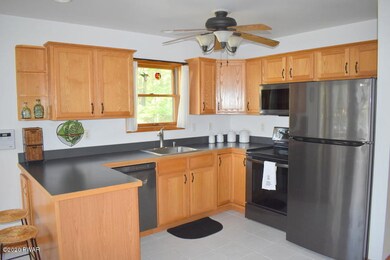 111 Raspberry Dr, Canadensis, PA 18325 - photo 3