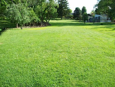 Land/Lot. Beautiful Level Yard