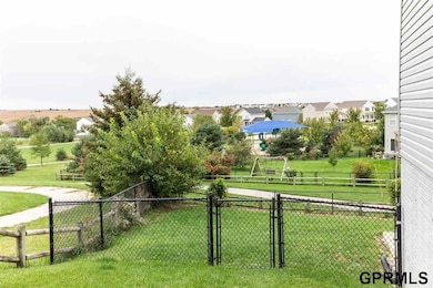 2112 Ridgeview Dr, Papillion, NE 68046 - photo 2