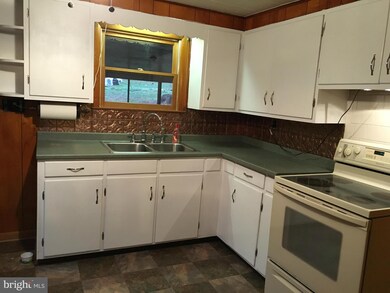 6703 White Rock Rd, Sykesville, MD 21784 - photo 2