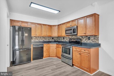 21 Uxbridge Place, Sewell, NJ 08080 - photo 4