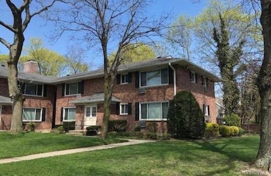 141 Edmunton Dr unit G 18, North Babylon, NY 11703 - photo 4