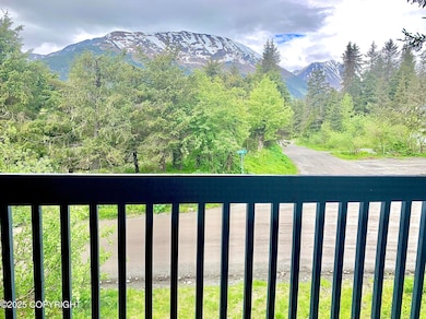 282 Crystal Mountain Rd unit 200, Anchorage, AK 99587 - photo 5