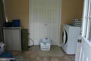 288 Monroe Dr, Colonial Beach, VA 22443 - photo 3