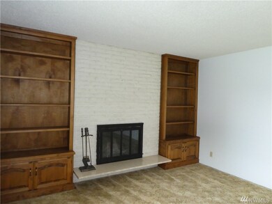 709 NE Gormley St, East Wenatchee, WA 98802 - photo 4