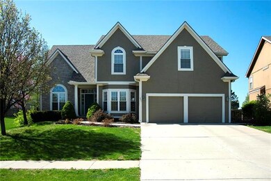 607 Canyon View Dr, Lansing, KS 66043 - photo 2