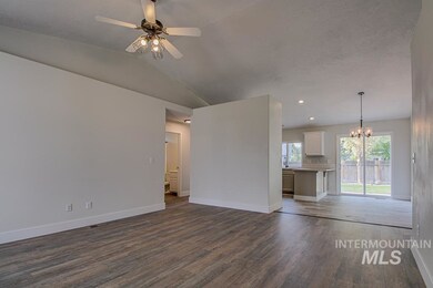 710 Aberdeen Dr, Nampa, ID 83686 - photo 4