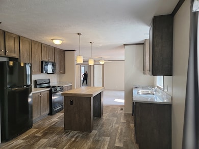 145 Apollo Ave unit 145, Flushing, MI 48433 - photo 3