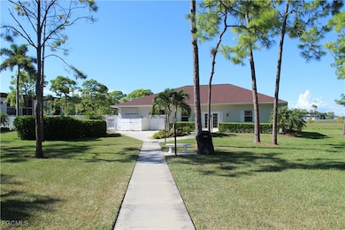 25806 Cockleshell Dr unit 314, Bonita Springs, FL 34135 - photo 3