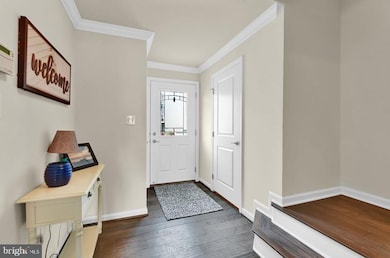 8208 Secluded Cove Ln, Baltimore, MD 21222 - photo 2