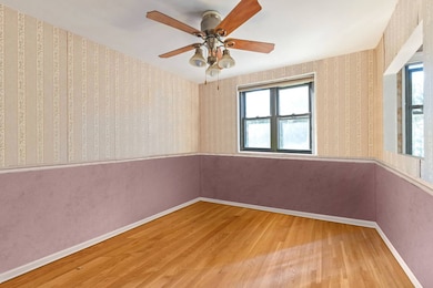 245-22 62nd Ave unit Upper, Douglaston, NY 11362 - photo 6