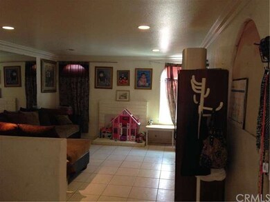 Living Room Front Unit 