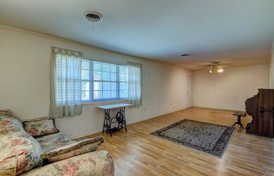 1307 Hillcrest Dr, Conway, AR 72034 - photo 7