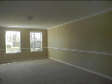 Chair Rail & Crown Molding