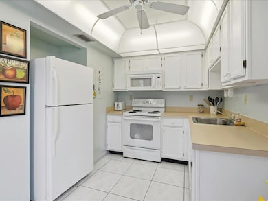 1524 Mainsail Dr unit 6, Naples, FL 34114 - photo 6