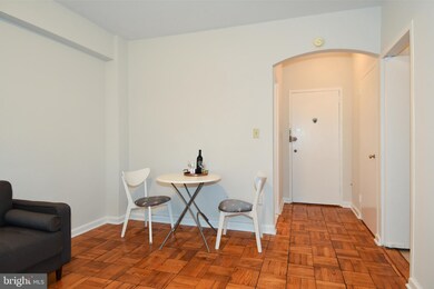 General Scott Apartments unit 715, Washington, DC 20036 - photo 3