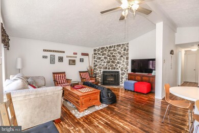 7037 Vista Dr unit 101G, Tobyhanna, PA 18466 - photo 6