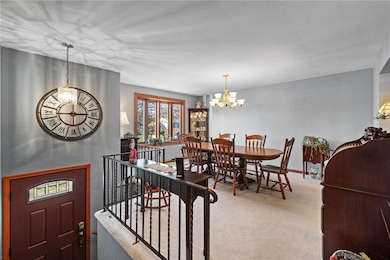 667 Harborview Dr, Pittsburgh, PA 15239 - photo 5