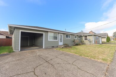 710 712 Miller Ave Tillamook OR-04