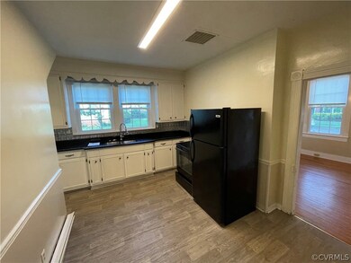 517 11th St, West Point, VA 23181 - photo 6