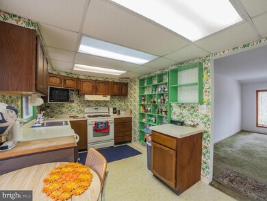 112 Hillside Rd, Catonsville, MD 21228 - photo 7