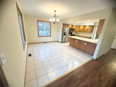 1151 Mary Ct, Dekalb, IL 60115 - photo 4