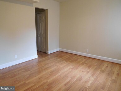 806 8th St NE unit 1, Washington, DC 20002 - photo 3