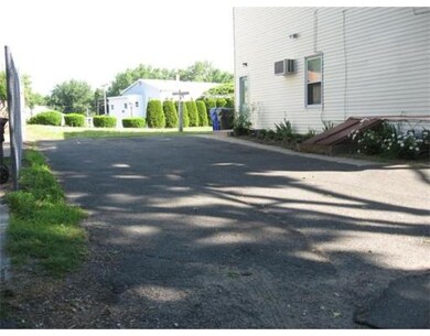 16 Banner St, Indian Orchard, MA 01151 - photo 3