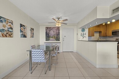 Lakeshore Club unit 607, West Palm Beach, FL 33401 - photo 5