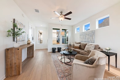 2107 Hofstaat unit 38, New Braunfels, TX 78130 - photo 3